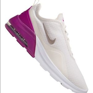 W's Nike Air Max Motion 2 💖